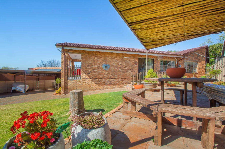 3 Bedroom Property for Sale in Noordkruin Gauteng
