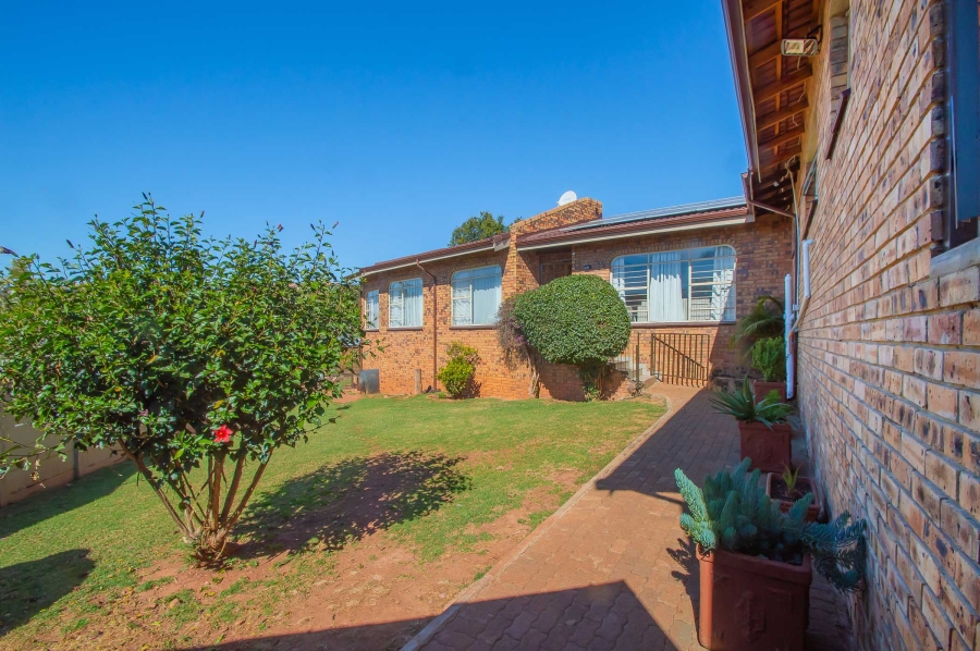 3 Bedroom Property for Sale in Noordkruin Gauteng