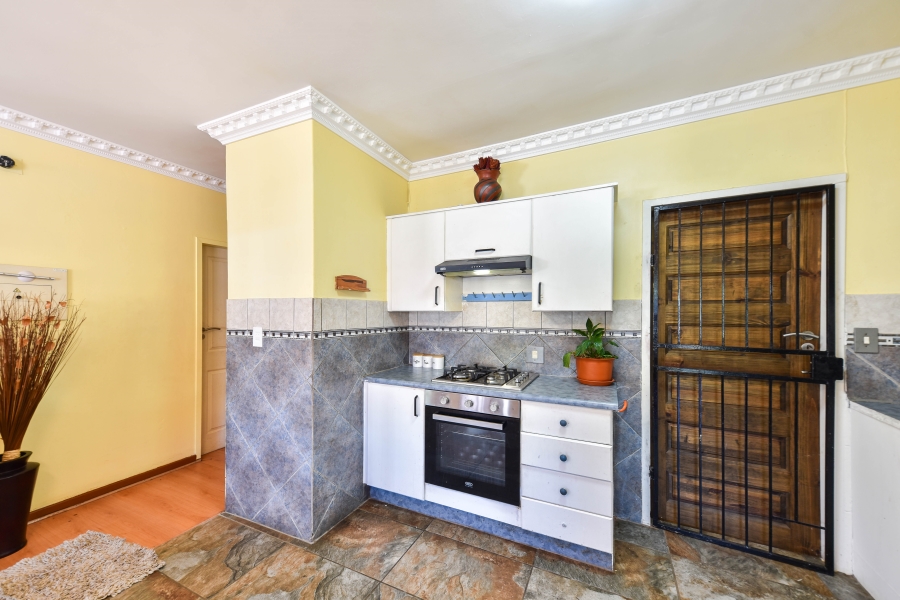 5 Bedroom Property for Sale in Garsfontein Gauteng