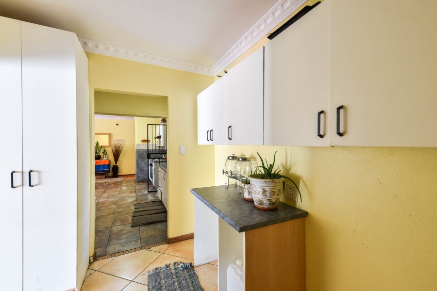 5 Bedroom Property for Sale in Garsfontein Gauteng