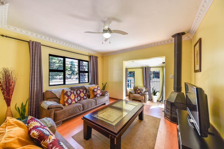 5 Bedroom Property for Sale in Garsfontein Gauteng