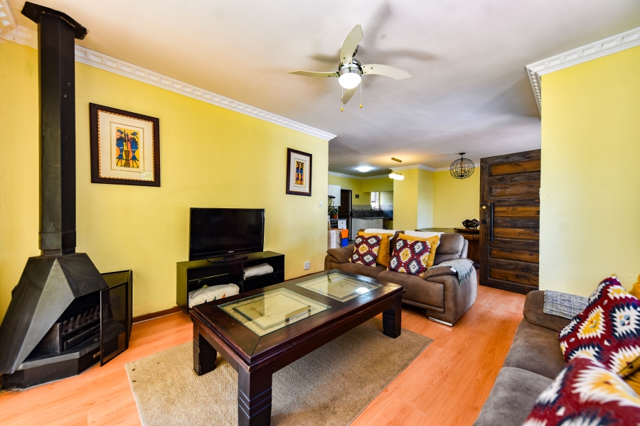 5 Bedroom Property for Sale in Garsfontein Gauteng