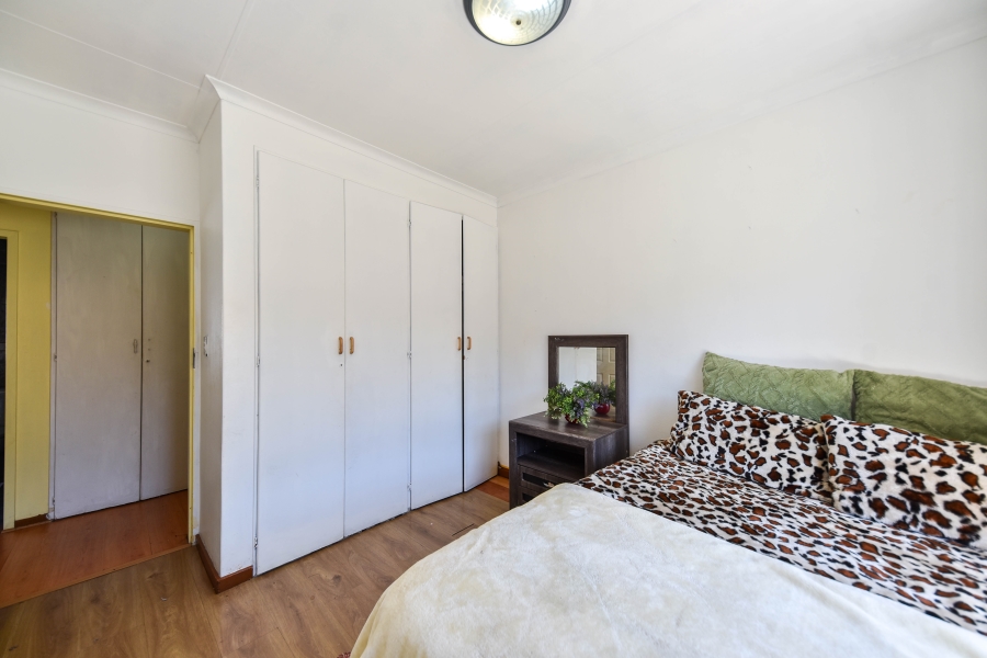 5 Bedroom Property for Sale in Garsfontein Gauteng