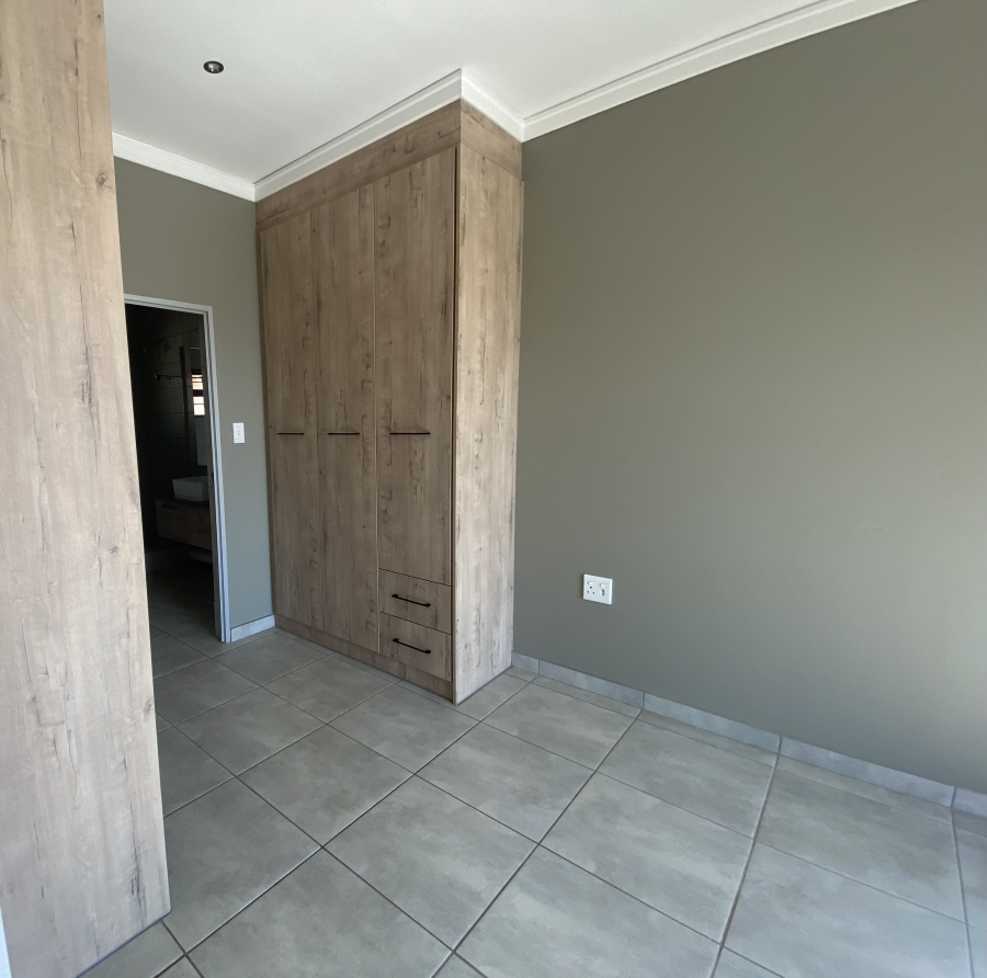 To Let 2 Bedroom Property for Rent in Equestria Gauteng