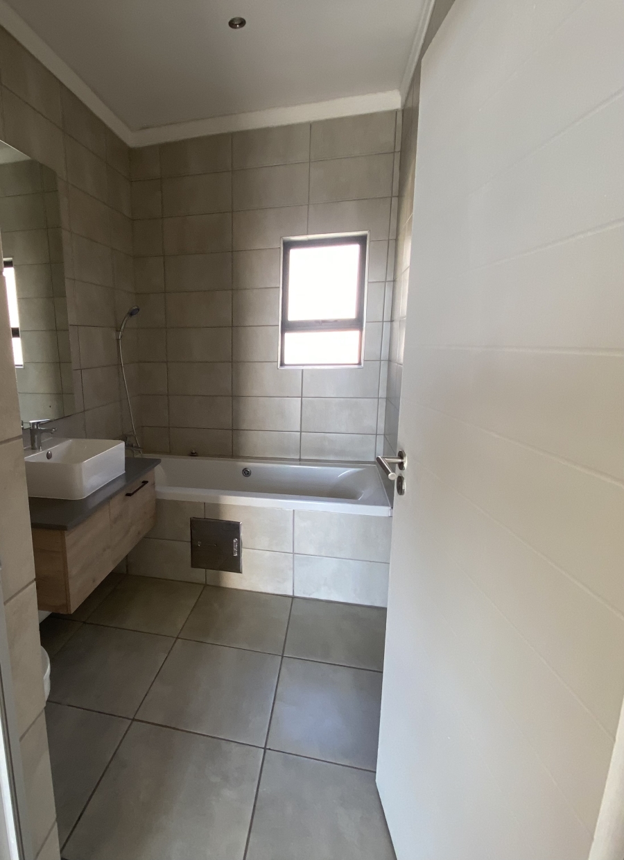 To Let 2 Bedroom Property for Rent in Equestria Gauteng