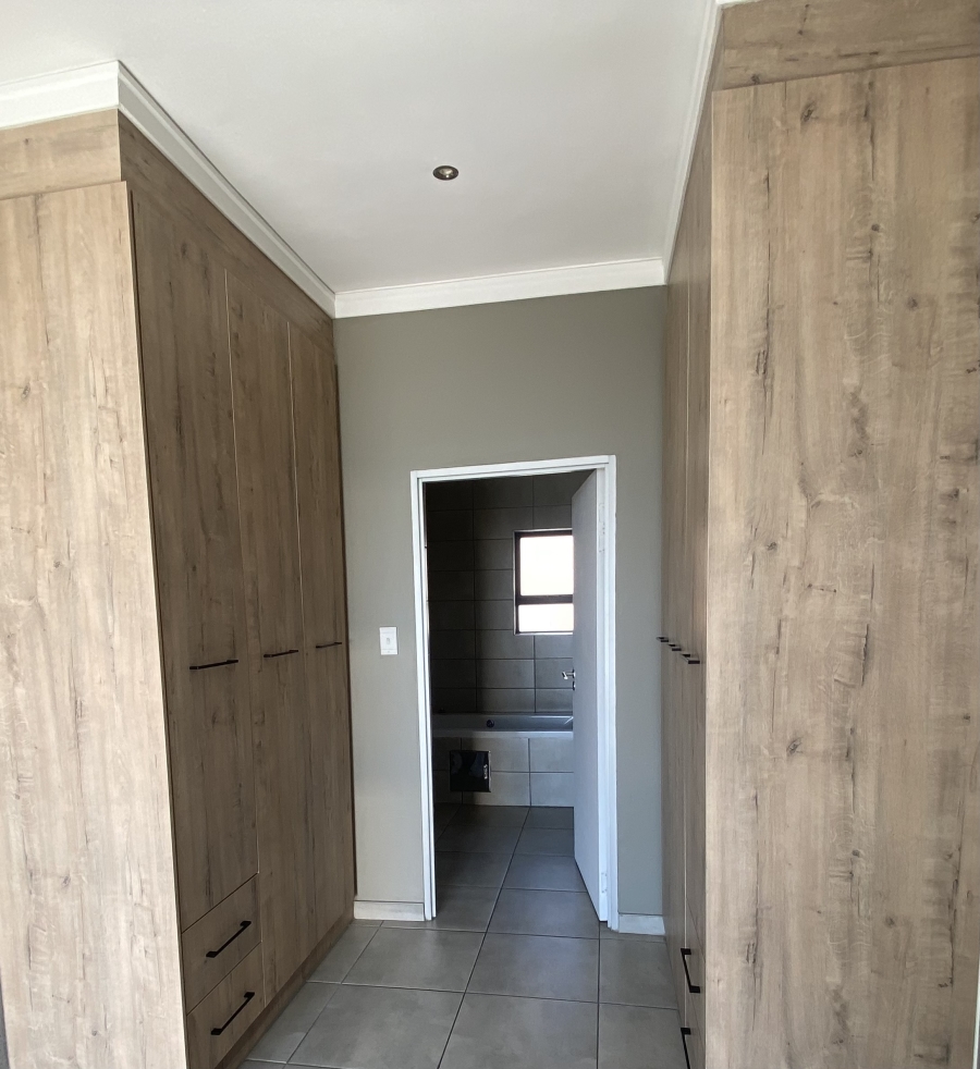 To Let 2 Bedroom Property for Rent in Equestria Gauteng
