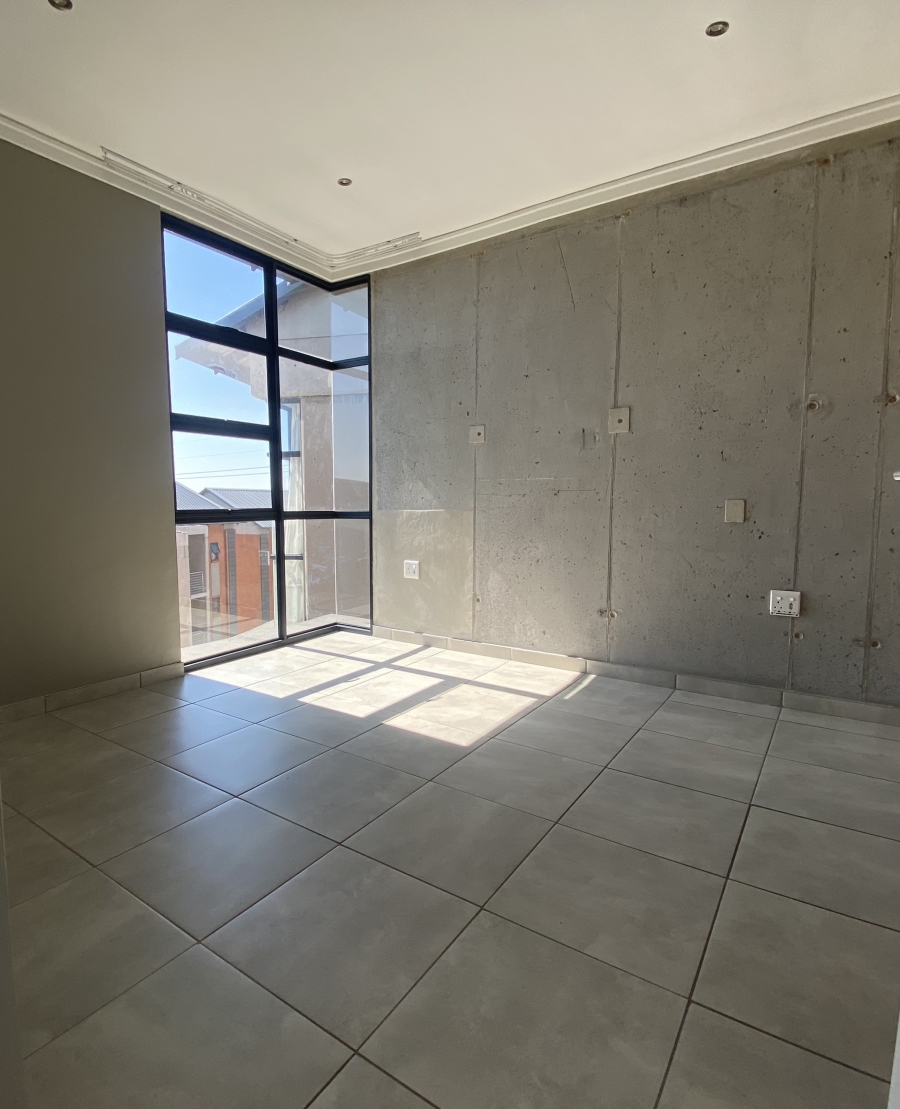To Let 2 Bedroom Property for Rent in Equestria Gauteng