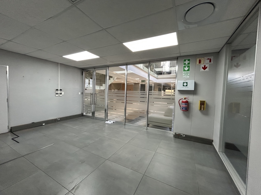 To Let Commercial Property for Rent in Vorna Valley Gauteng