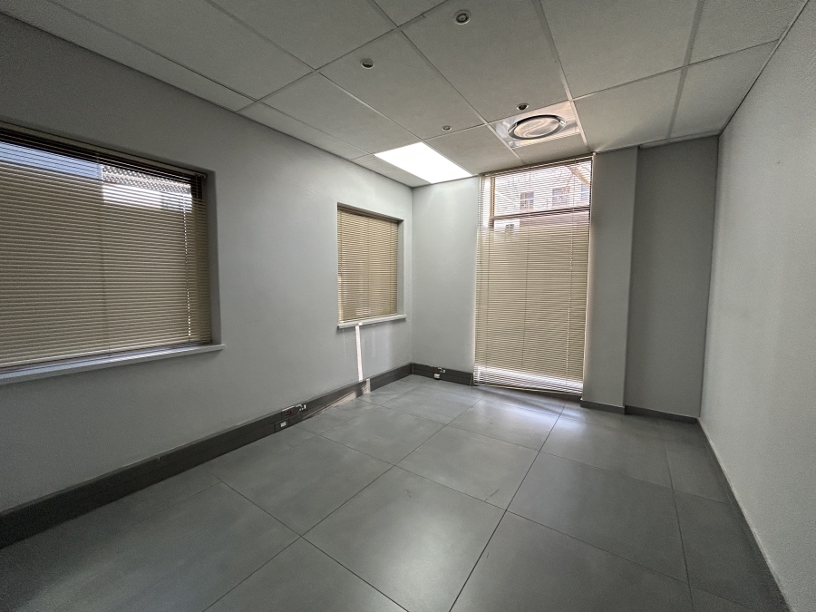 To Let Commercial Property for Rent in Vorna Valley Gauteng