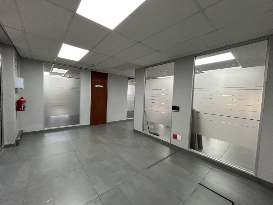 To Let Commercial Property for Rent in Vorna Valley Gauteng