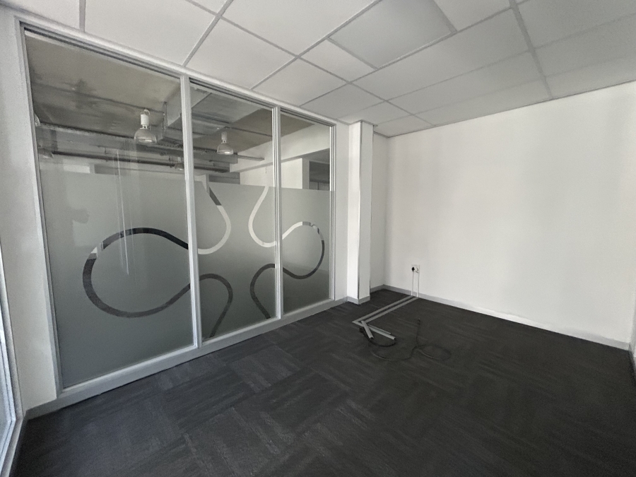 To Let Commercial Property for Rent in Vorna Valley Gauteng