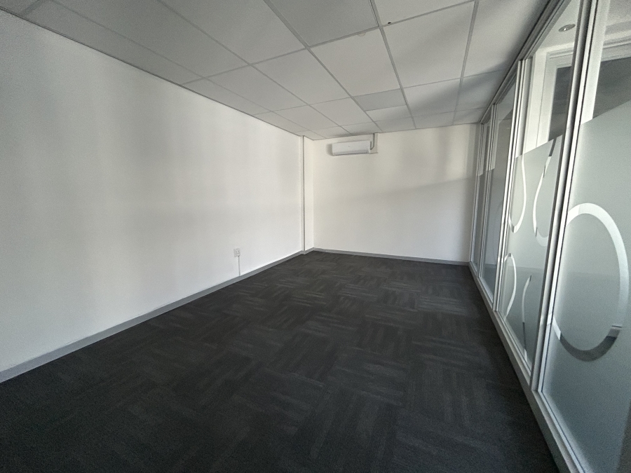 To Let Commercial Property for Rent in Vorna Valley Gauteng
