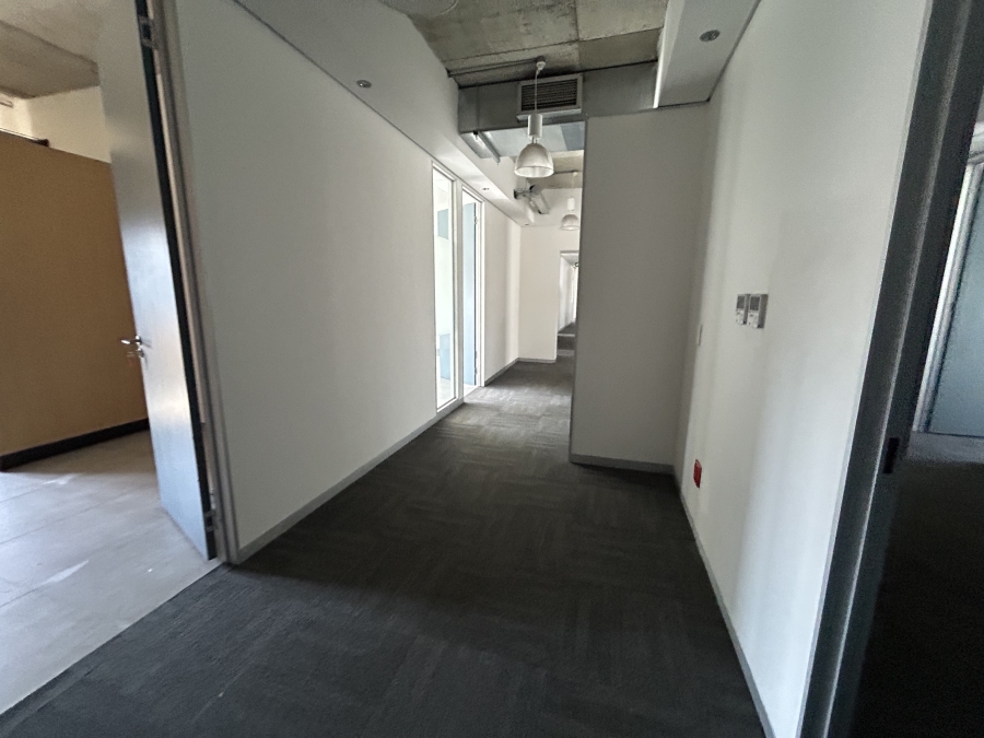 To Let Commercial Property for Rent in Vorna Valley Gauteng