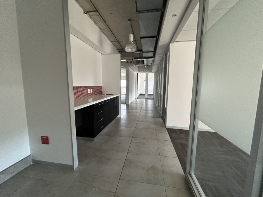 To Let Commercial Property for Rent in Vorna Valley Gauteng