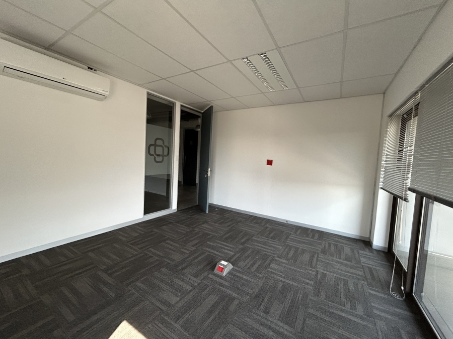 To Let Commercial Property for Rent in Vorna Valley Gauteng