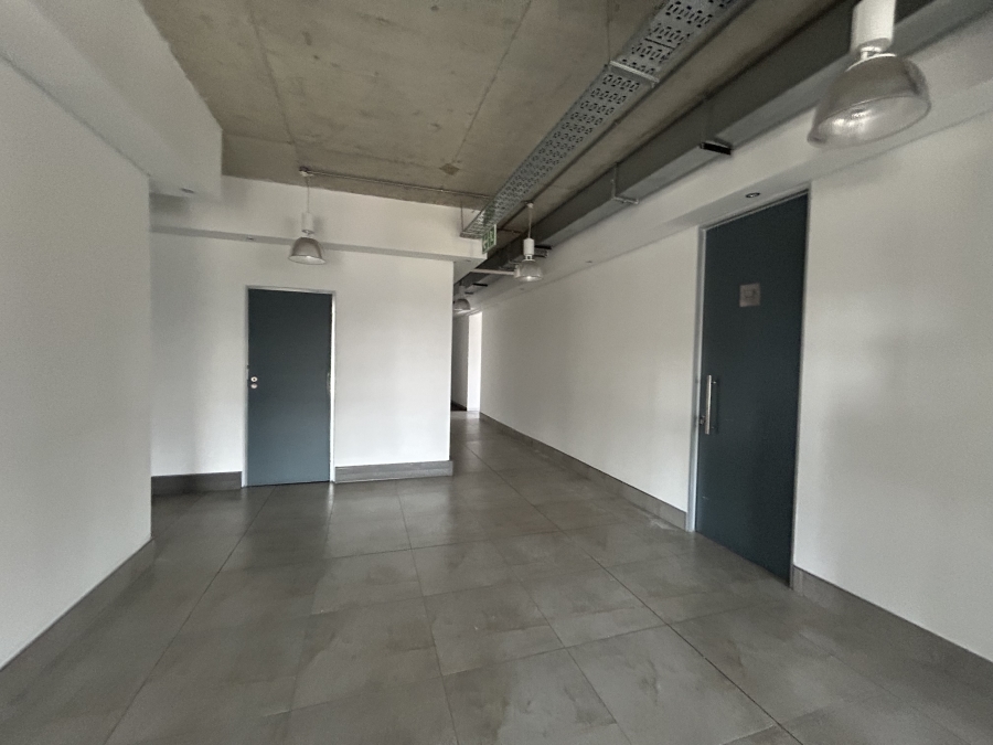 To Let Commercial Property for Rent in Vorna Valley Gauteng