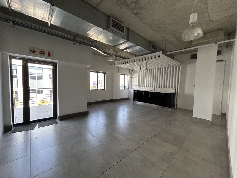 To Let Commercial Property for Rent in Vorna Valley Gauteng