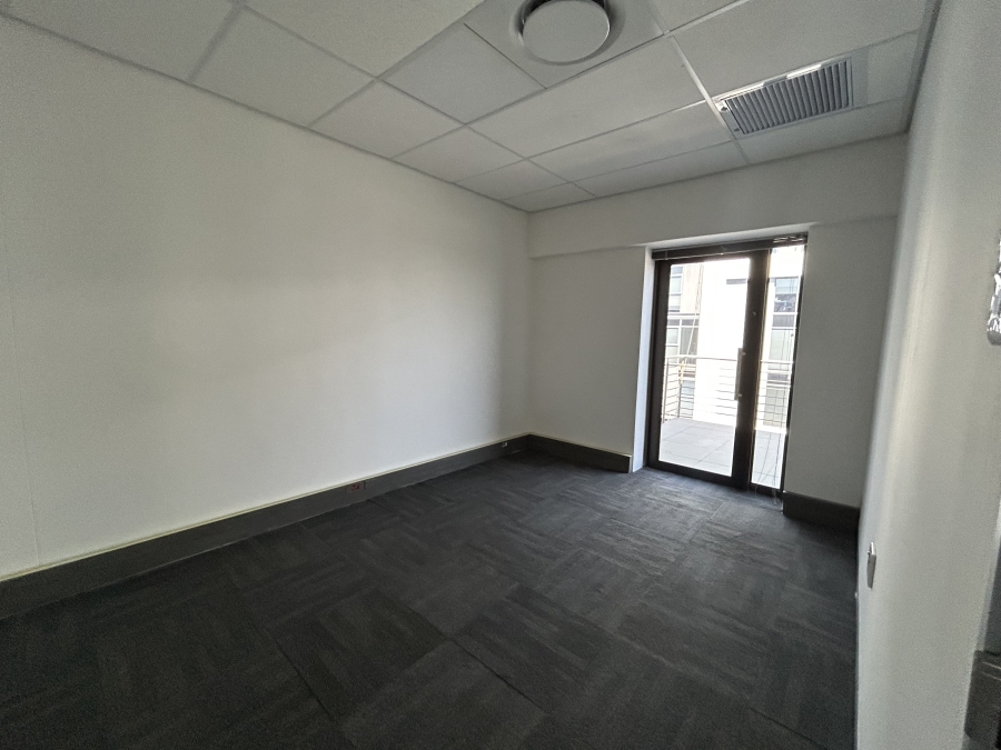 To Let Commercial Property for Rent in Vorna Valley Gauteng