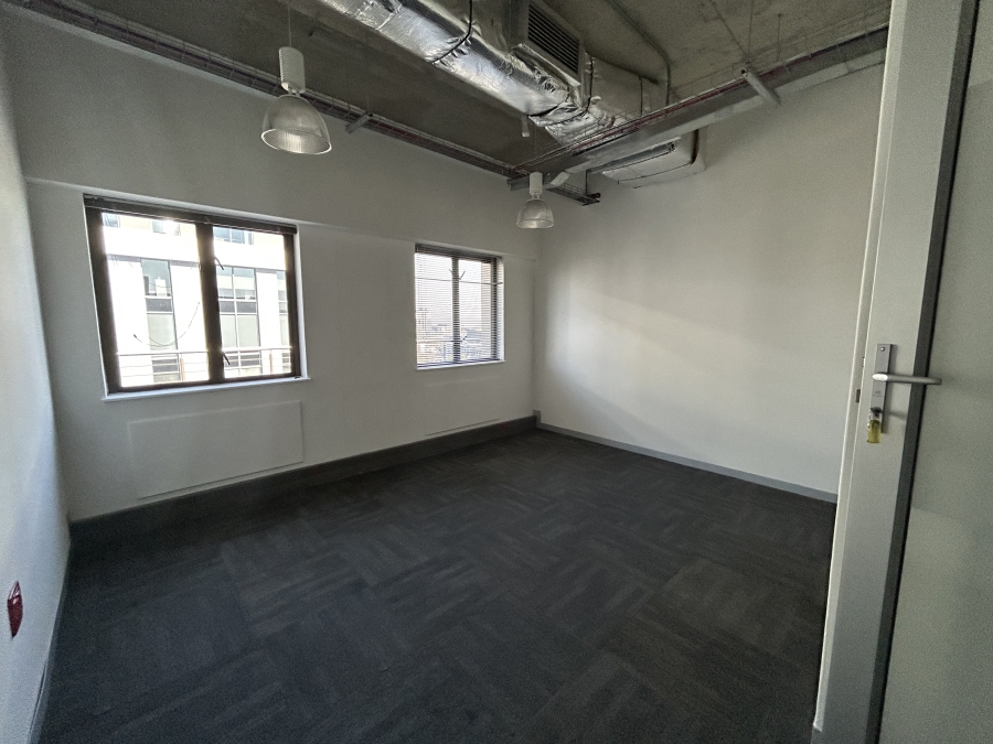 To Let Commercial Property for Rent in Vorna Valley Gauteng