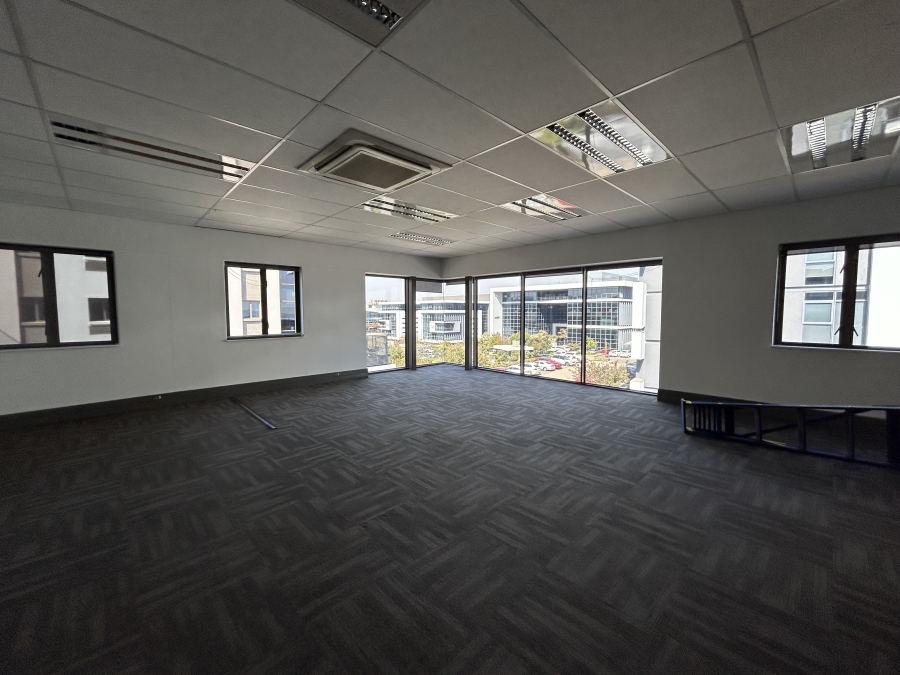 To Let Commercial Property for Rent in Vorna Valley Gauteng