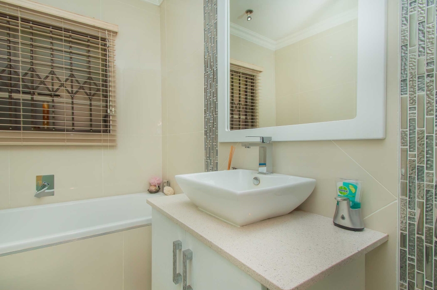 4 Bedroom Property for Sale in Quellerina Gauteng