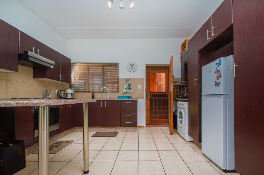 2 Bedroom Property for Sale in Weltevreden Park Gauteng