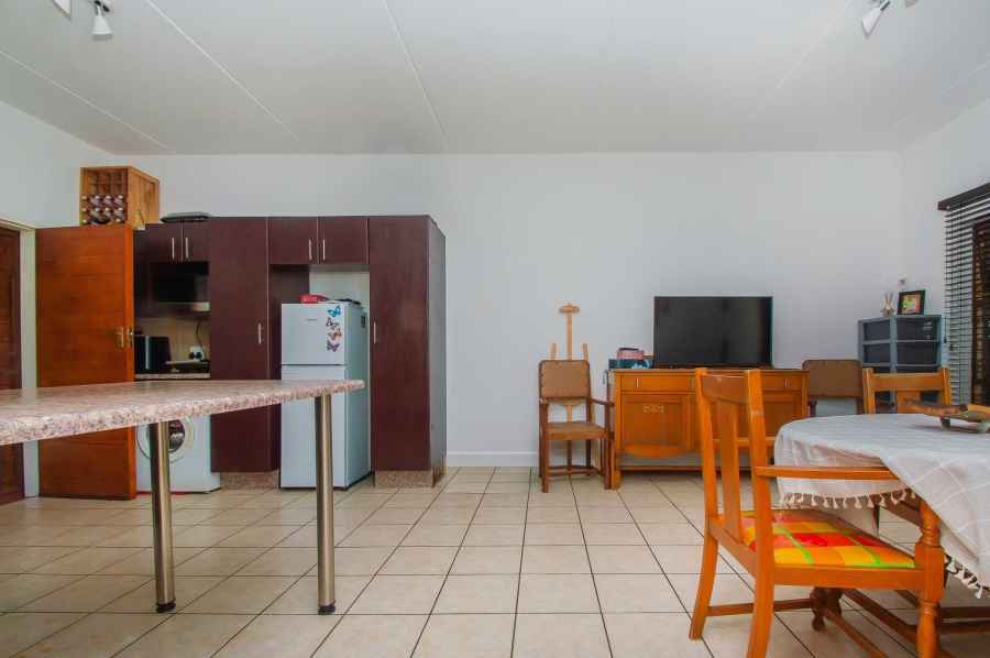2 Bedroom Property for Sale in Weltevreden Park Gauteng