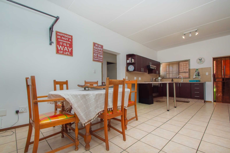 2 Bedroom Property for Sale in Weltevreden Park Gauteng