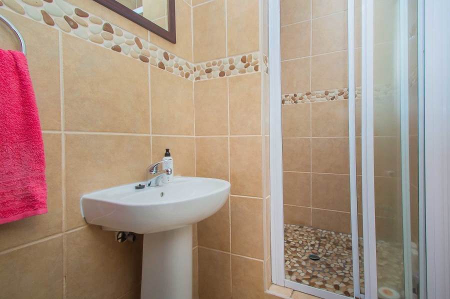 2 Bedroom Property for Sale in Weltevreden Park Gauteng