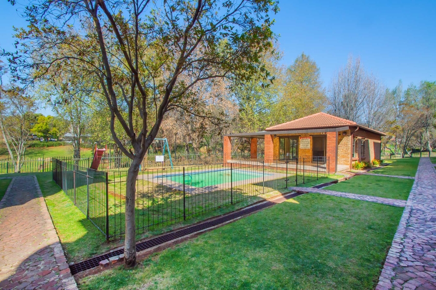 2 Bedroom Property for Sale in Weltevreden Park Gauteng