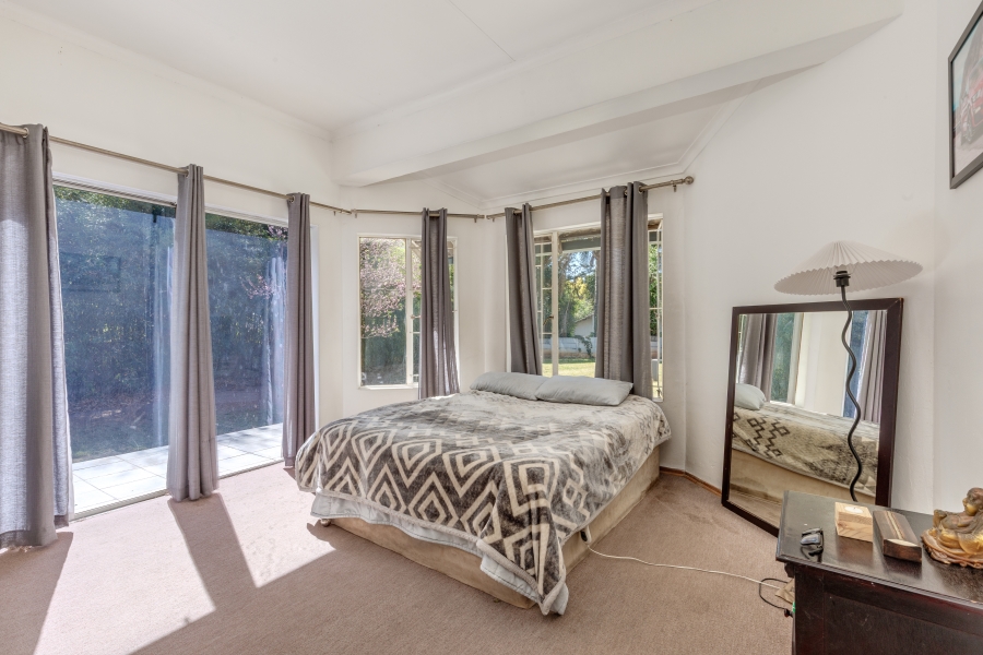 7 Bedroom Property for Sale in Magaliessig Gauteng
