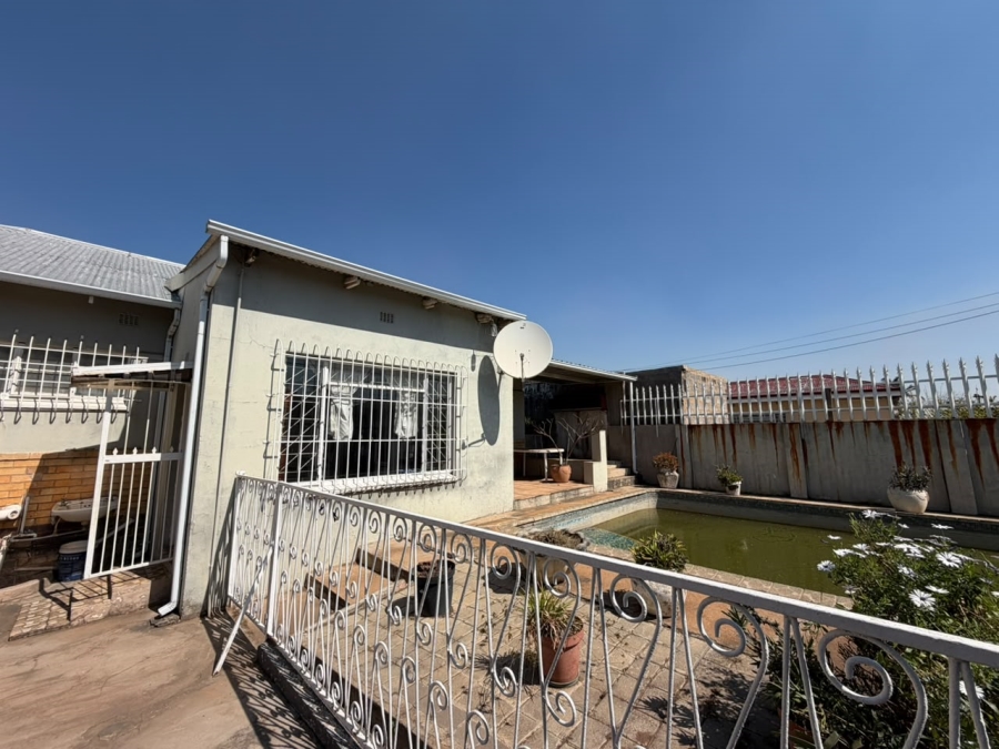 3 Bedroom Property for Sale in Rewlatch Gauteng