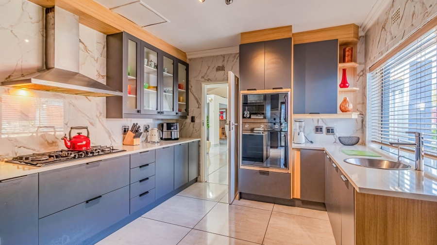 To Let 6 Bedroom Property for Rent in Robin Hills Gauteng