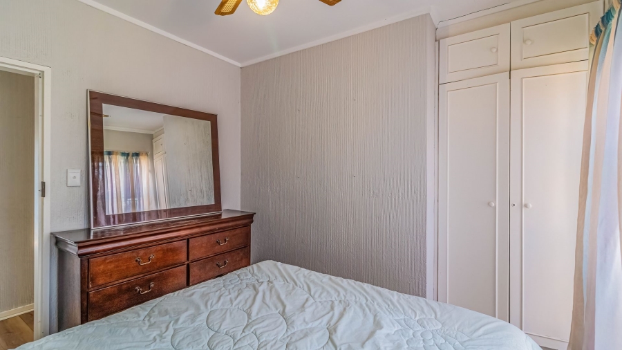 To Let 6 Bedroom Property for Rent in Robin Hills Gauteng