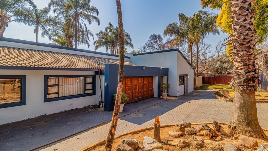 To Let 6 Bedroom Property for Rent in Robin Hills Gauteng