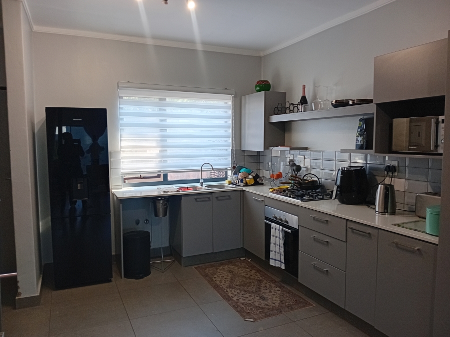 To Let 2 Bedroom Property for Rent in Olympus AH Gauteng