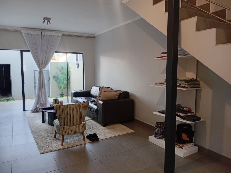 To Let 2 Bedroom Property for Rent in Olympus AH Gauteng