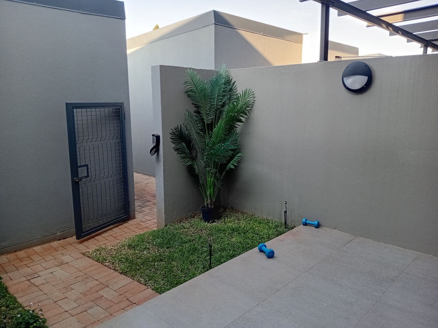 To Let 2 Bedroom Property for Rent in Olympus AH Gauteng
