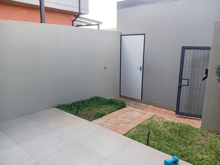 To Let 2 Bedroom Property for Rent in Olympus AH Gauteng