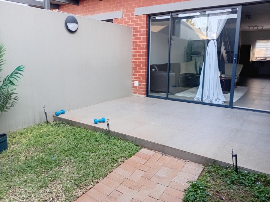 To Let 2 Bedroom Property for Rent in Olympus AH Gauteng