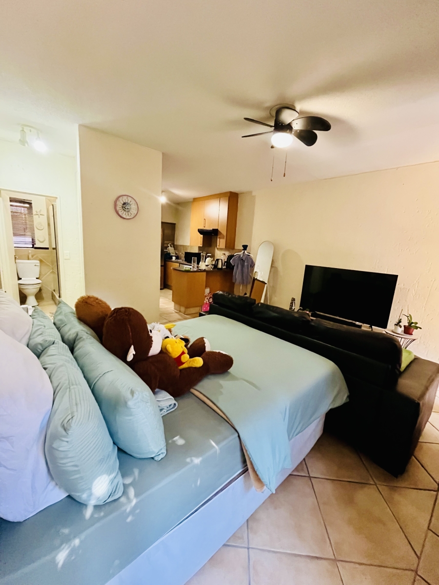 To Let 1 Bedroom Property for Rent in Lonehill Gauteng