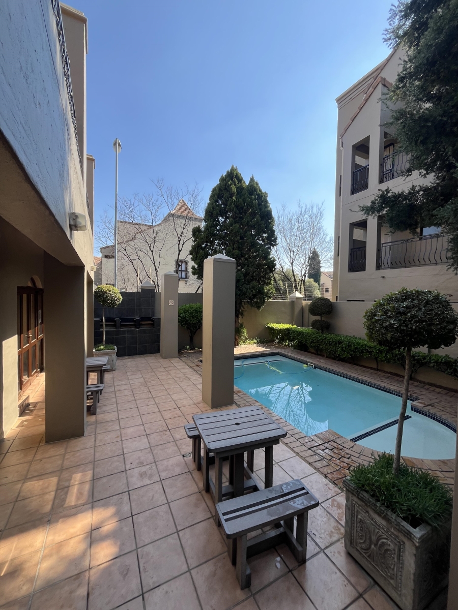 To Let 1 Bedroom Property for Rent in Lonehill Gauteng