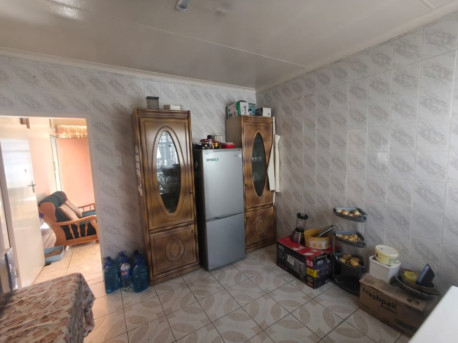 5 Bedroom Property for Sale in Laudium Gauteng