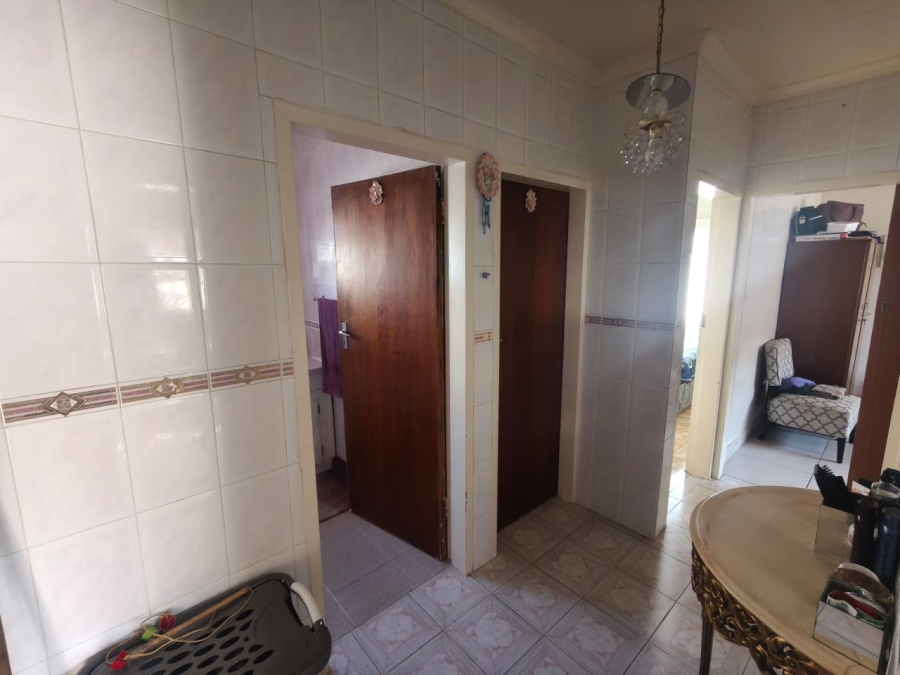 5 Bedroom Property for Sale in Laudium Gauteng