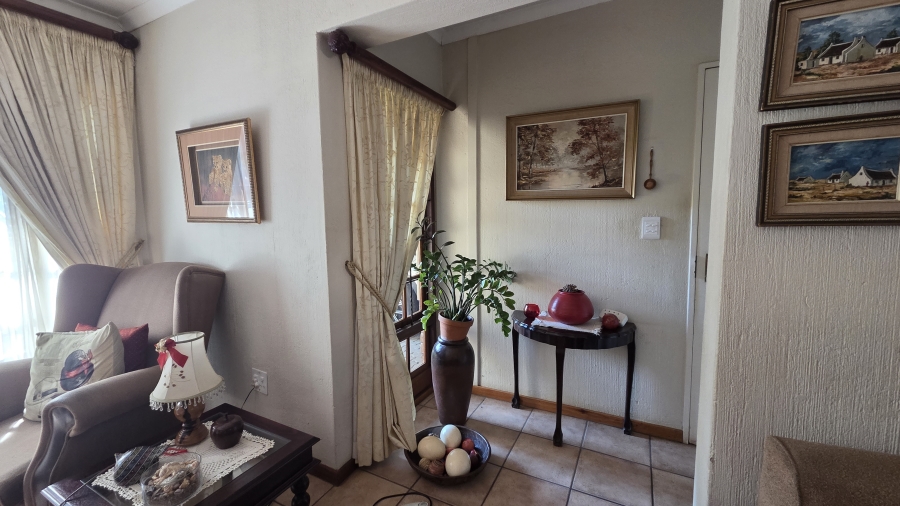 2 Bedroom Property for Sale in Montana Tuine Gauteng