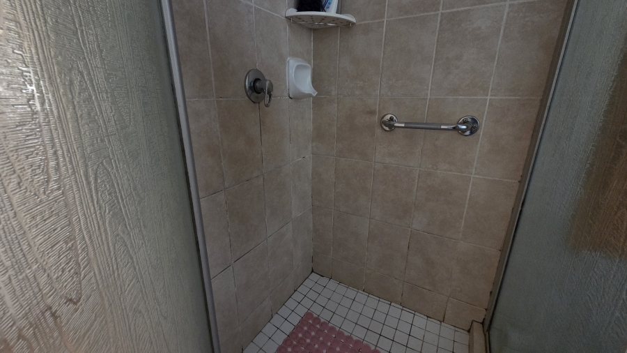 2 Bedroom Property for Sale in Montana Tuine Gauteng