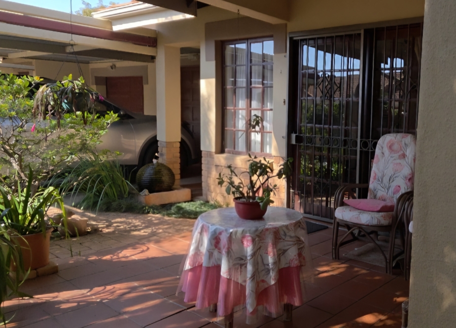 2 Bedroom Property for Sale in Montana Tuine Gauteng