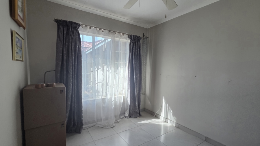 3 Bedroom Property for Sale in Sinoville Gauteng