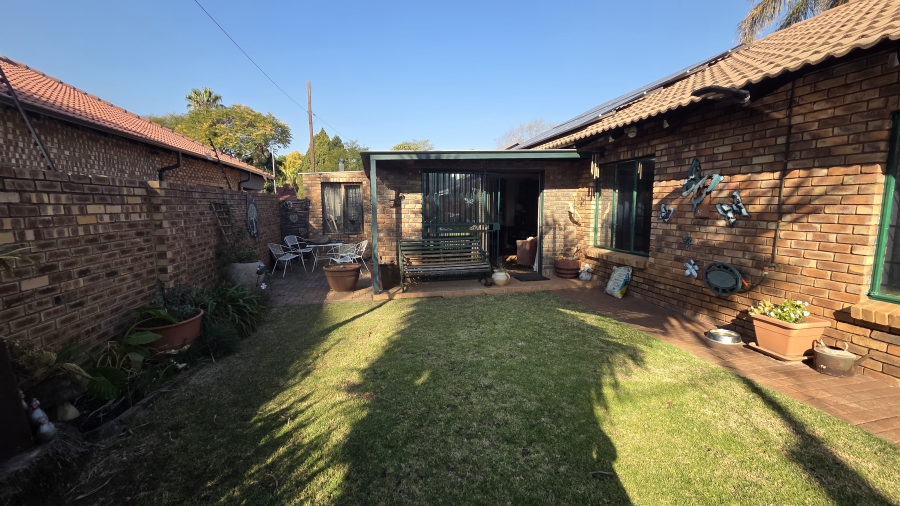 3 Bedroom Property for Sale in Sinoville Gauteng
