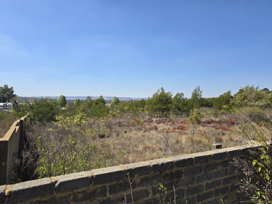 0 Bedroom Property for Sale in Zwavelpoort Gauteng